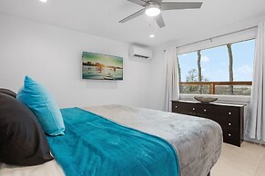 Guadalupe Bluff Modern House 5 Bedroom Home by RedAwning