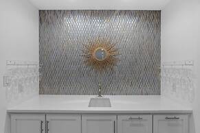 Guadalupe Bluff Modern House 5 Bedroom Home by RedAwning