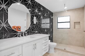 Guadalupe Bluff Modern House 5 Bedroom Home by RedAwning