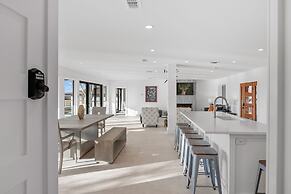 Guadalupe Bluff Modern House 5 Bedroom Home by RedAwning