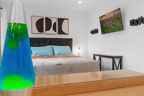 Guadalupe Bluff Modern House 5 Bedroom Home by RedAwning