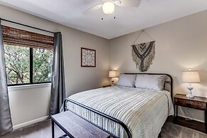 3e Amelia Landings 2 Bedroom Condo by RedAwning