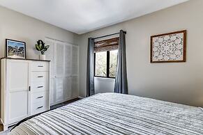 3e Amelia Landings 2 Bedroom Condo by RedAwning