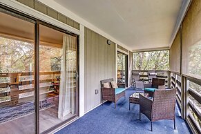 3e Amelia Landings 2 Bedroom Condo by RedAwning