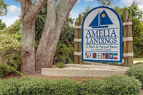 3e Amelia Landings 2 Bedroom Condo by RedAwning