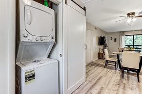 3e Amelia Landings 2 Bedroom Condo by RedAwning