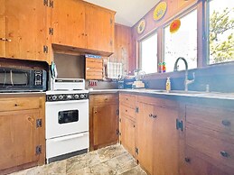 Ragged Rocks - Warm And Inviting Cottage With Uninterrupted Ocean View