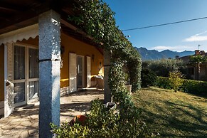 Maison Jaune by Wonderful Italy