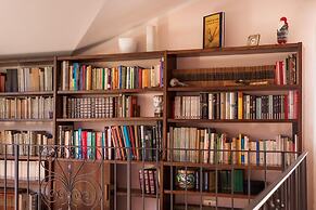 Maison Jaune by Wonderful Italy