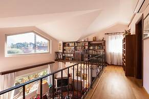 Maison Jaune by Wonderful Italy