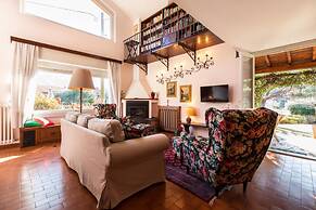 Maison Jaune by Wonderful Italy