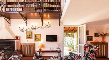 Maison Jaune by Wonderful Italy