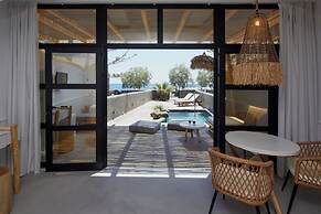 Oscar Beachfront Suites-Adults Only