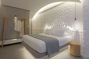 Oscar Beachfront Suites-Adults Only