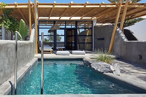 Oscar Beachfront Suites-Adults Only