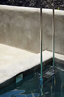 Oscar Beachfront Suites-Adults Only