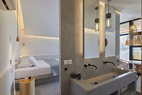 Oscar Beachfront Suites-Adults Only