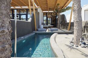 Oscar Beachfront Suites-Adults Only