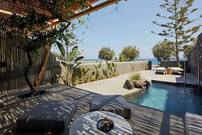 Oscar Beachfront Suites-Adults Only