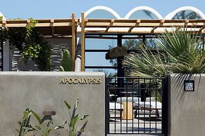 Oscar Beachfront Suites-Adults Only