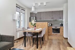 Tawryczewskiego Apartments by Renters