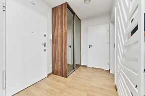 Tawryczewskiego Apartments by Renters