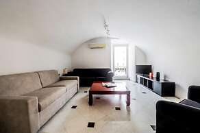 Caden Splace - Dbalconycollection at Piazza Navona