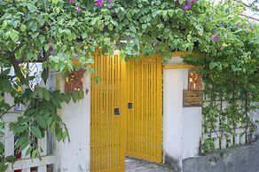 Be's Beach House An Bang