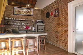 Be's Beach House An Bang