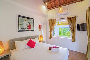 Be's Beach House An Bang