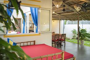 Be's Beach House An Bang