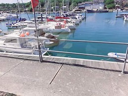 Marinaa Inn, Welcome Home