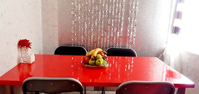 Marinaa Inn, Welcome Home