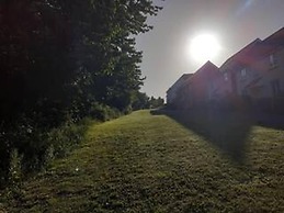 Marinaa Inn, Welcome Home