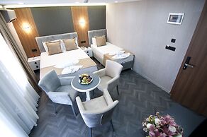 Grand Bagoz Hotel