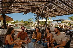 Ventana Blue Hotel