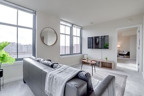 We Host Incredible Apt in Pentagon City