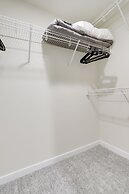 We Host Incredible Apt in Pentagon City