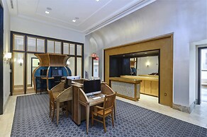 We Host Incredible Apt in Pentagon City