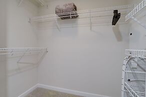 Incredible Apt in Pentagon City