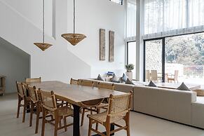 Lavender Rooftop 3BR Villa with a Heated Private Pool