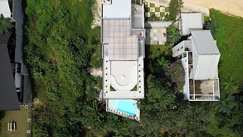 Lavender Rooftop 3BR Villa with a Heated Private Pool