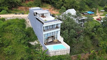 Lavender Rooftop 3BR Villa with a Heated Private Pool