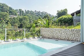 Lavender Rooftop 3BR Villa with a Heated Private Pool