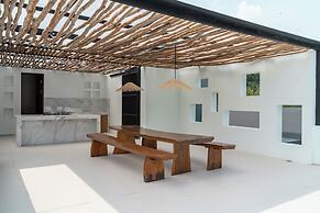 Lavender Rooftop 3BR Villa with a Heated Private Pool