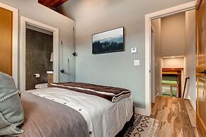 Park Avenue Upgraded 3 Bedroom Condominiums