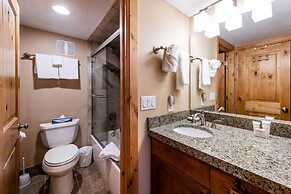 Park Avenue Upgraded 3 Bedroom Condominiums