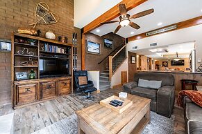 Park Avenue Upgraded 3 Bedroom Condominiums