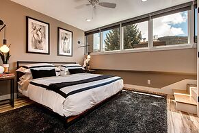 Park Avenue Upgraded 3 Bedroom Condominiums