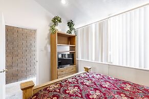 Park Avenue Upgraded 3 Bedroom Condominiums